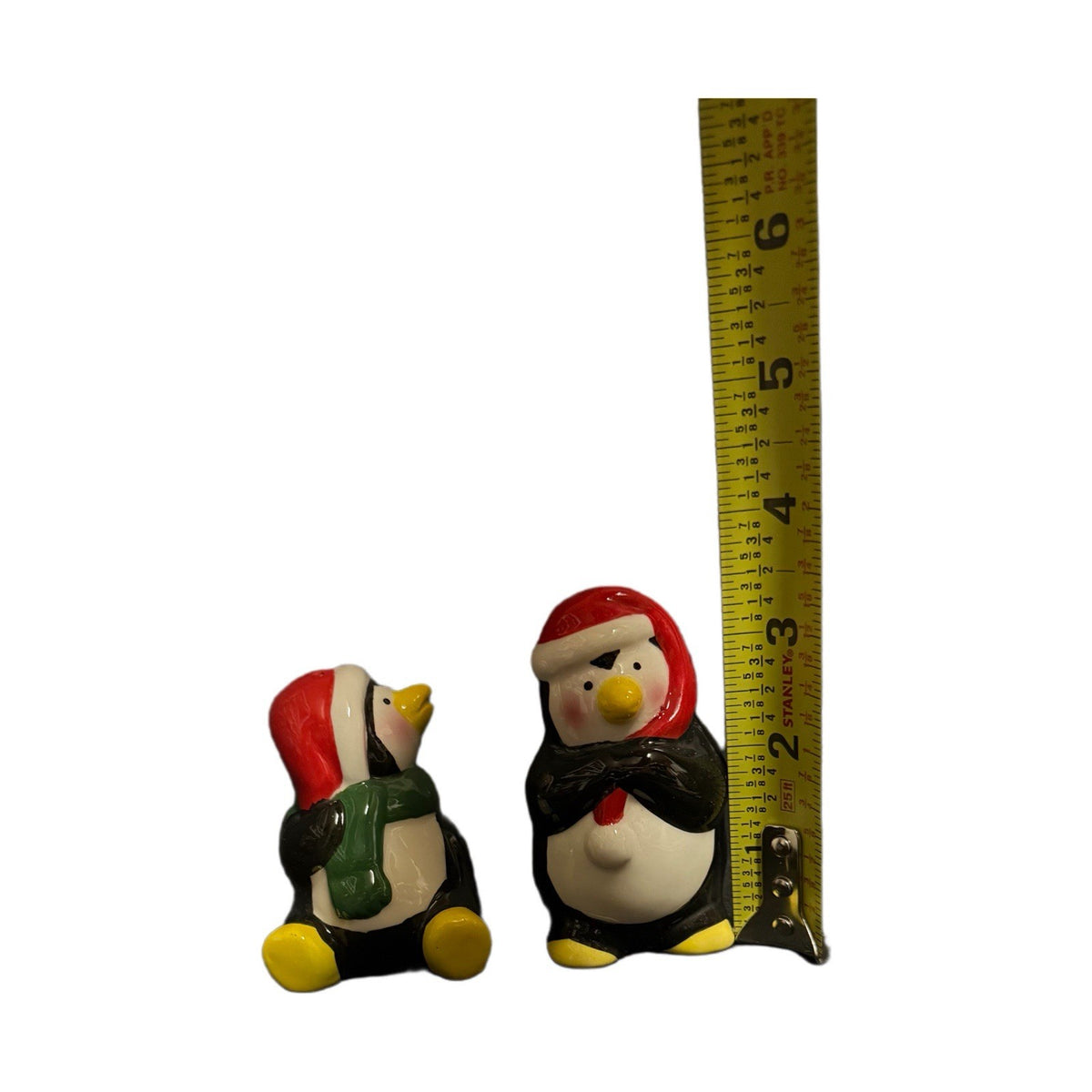 Pfaltzgraff Penguin Pals Christmas Salt & Pepper Shakers Set Boxed