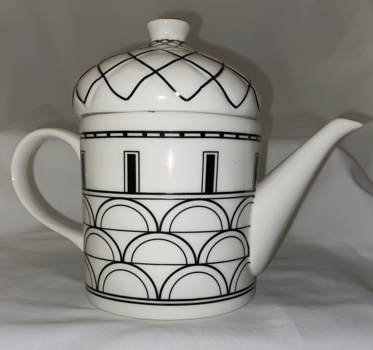Grace’s Tea-ware Ceramic Teapot With Lid  Abstract Black & White 6 1/4”H