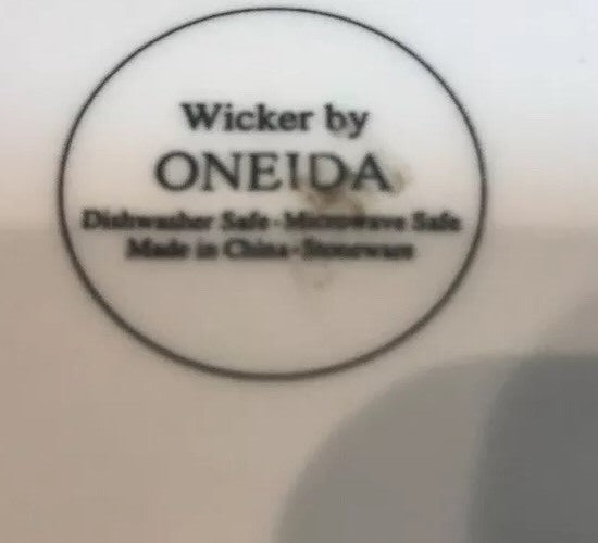 Oneida Wicker Set of 4 Salad Plates White Basketweave Stoneware