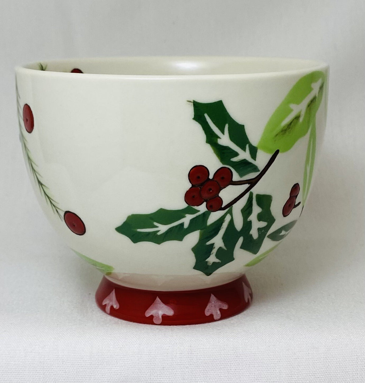 Dutch Wax Footed Mug Coastline Imports White Cup Hand Painted Holly Berries 12oz