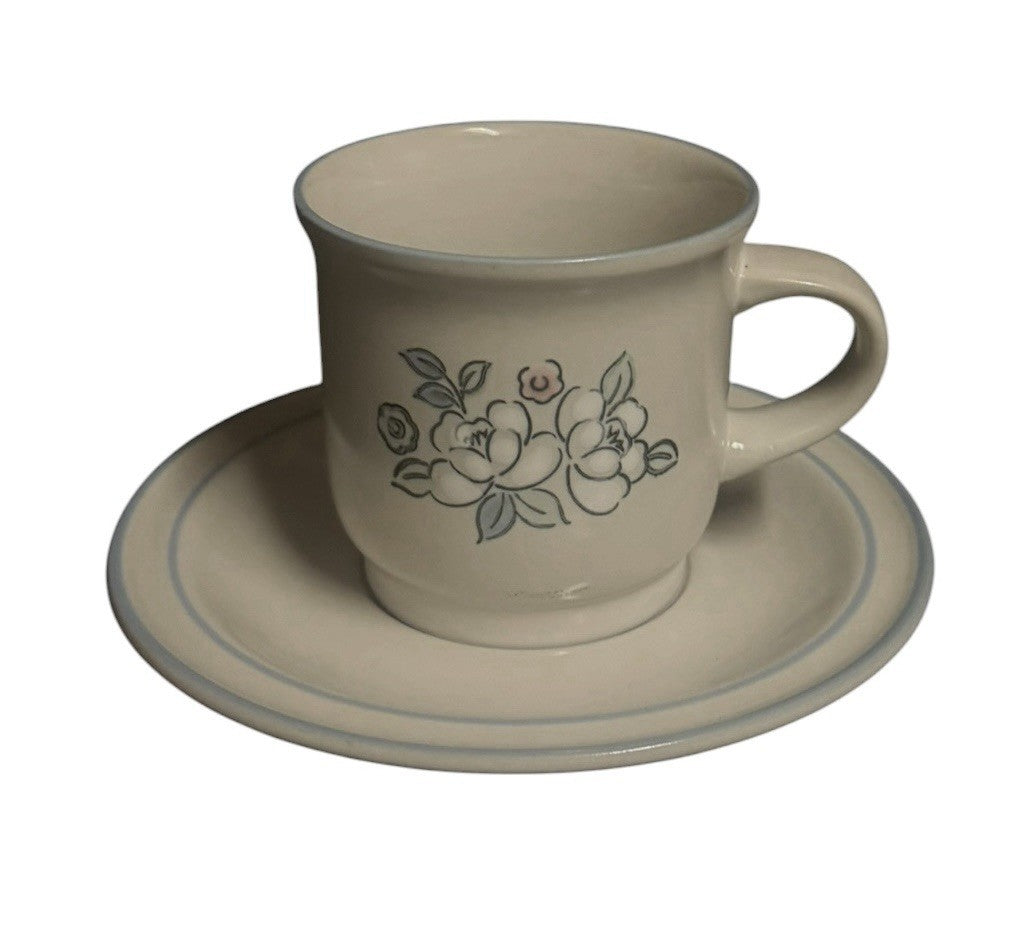 Set of 5 Chantilly Fleur de Lune Stoneware Cups & Saucers Japan Floral