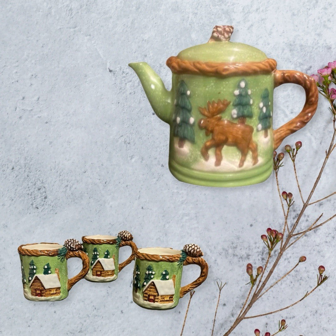 BICO 3D Holiday Teapot w/ 3 Mugs Moose Bear Pine Cone Lid Christmas Cabin Decor