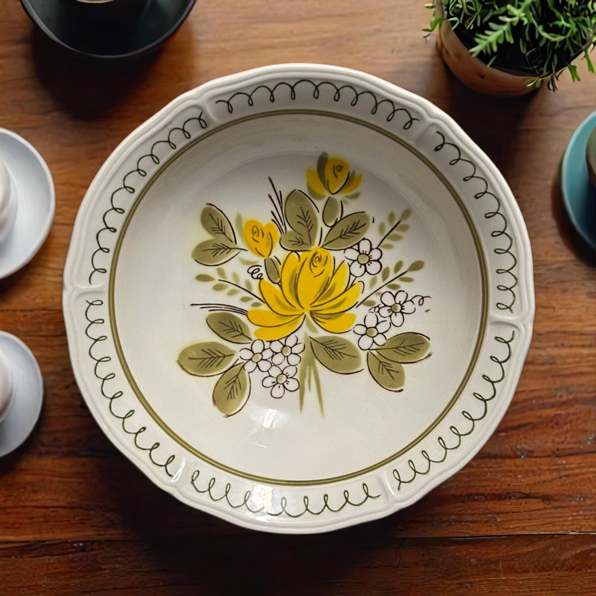 Mikasa Serving Bowl PLYMOUTH ROSE Round Terra Stone 7130 Japan Floral Oven Proof