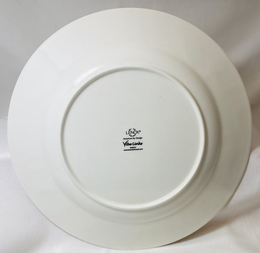 Lenox " VIBE LINKS" White Embossed Interlocking Links Dinner Plate 11" D