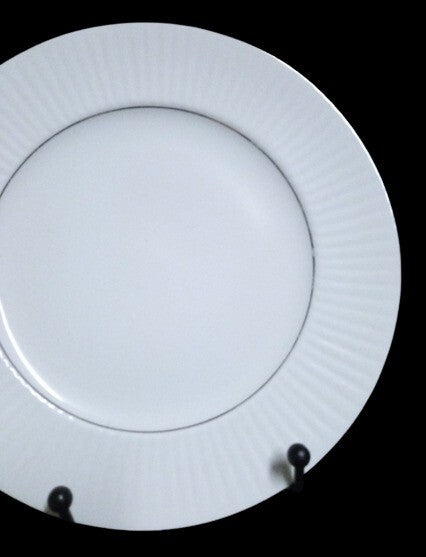 Gibson Designs BLACK TIE 4-Salad Dessert Plates White 7 ½" D Silver Trim Ribbed 