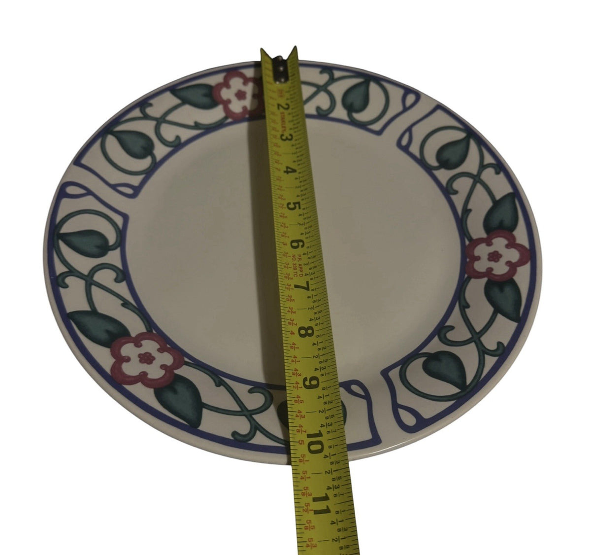 Pfaltzgraff Arbor Vine  Set of 7 Dinner Plates 10  1/4" D