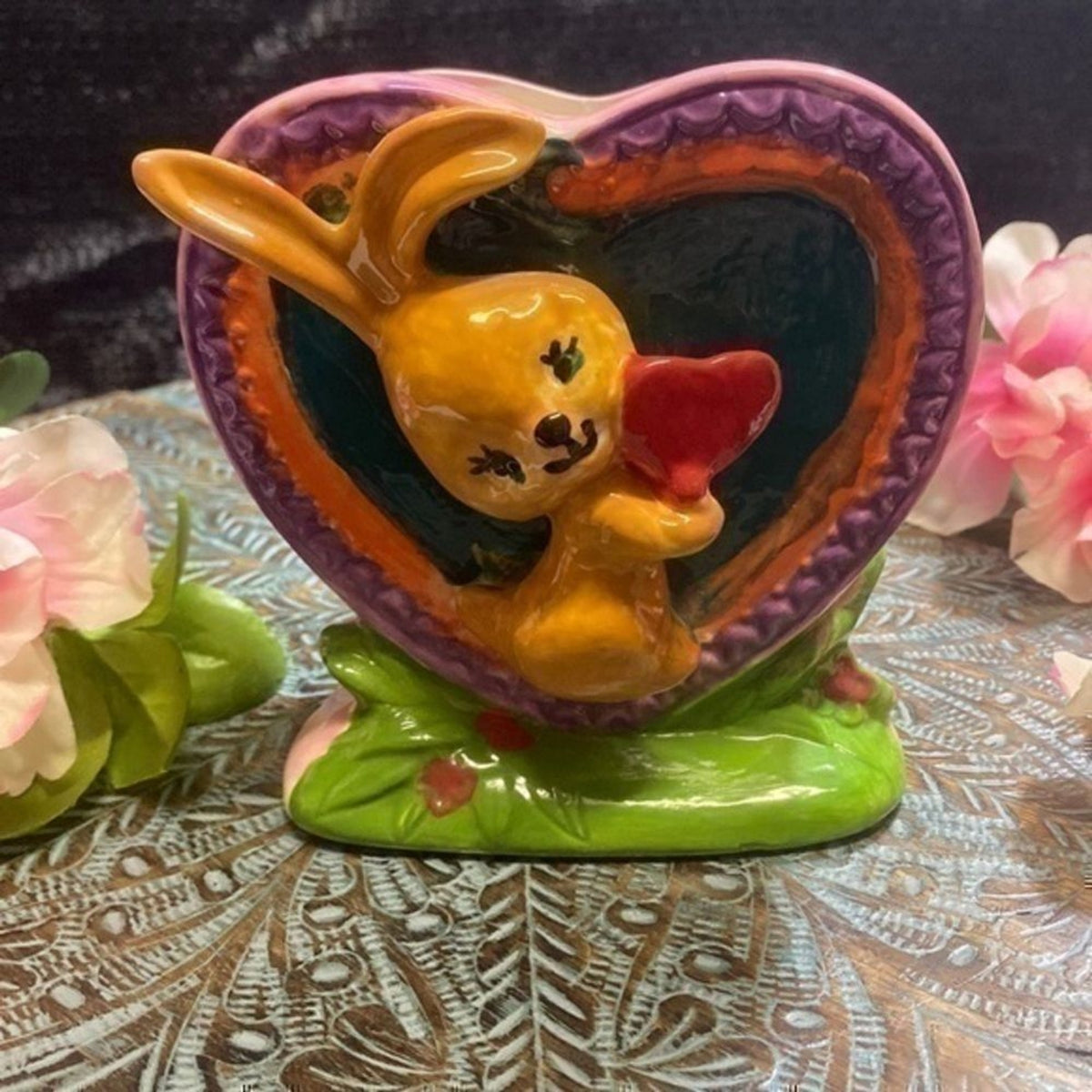 Hand Painted Flower Floral Vase 3D Bunny Holding Red Heart # 6322