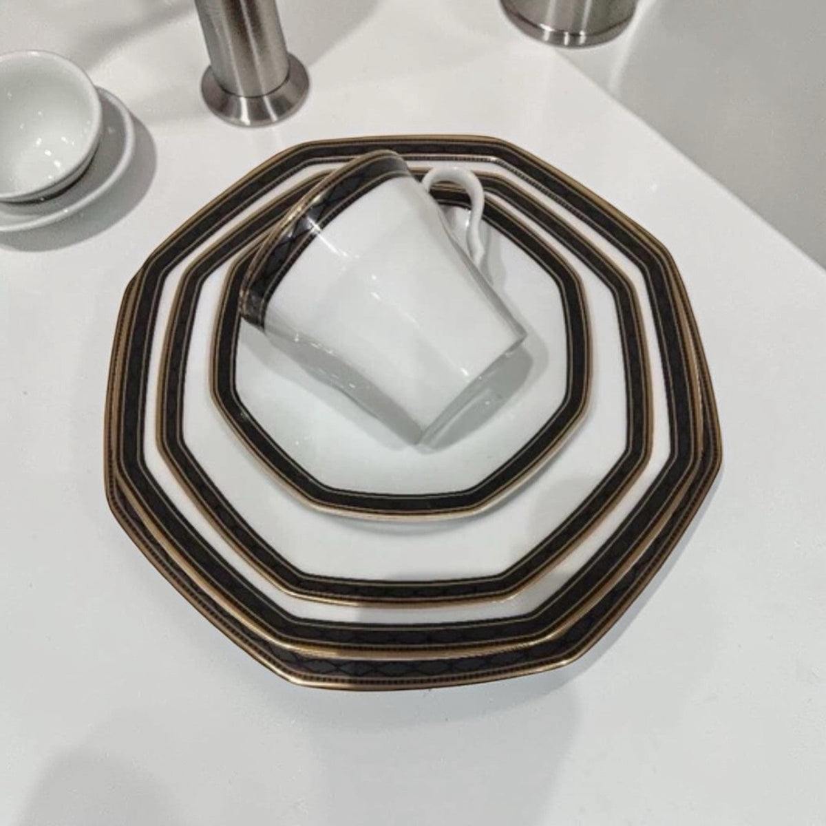 Christopher Stuart Black Dress 10 Piece Octagonal Fine China Service for 2