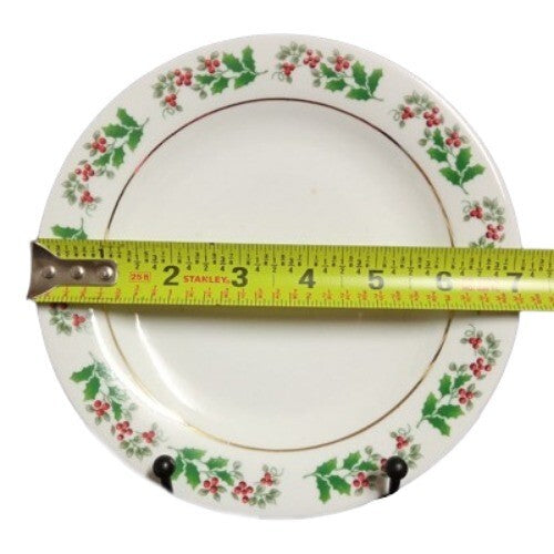Gibson Everyday CHRISTMAS CHARM 4-Salad Plates 7" D Holly Berry Charm Dessert