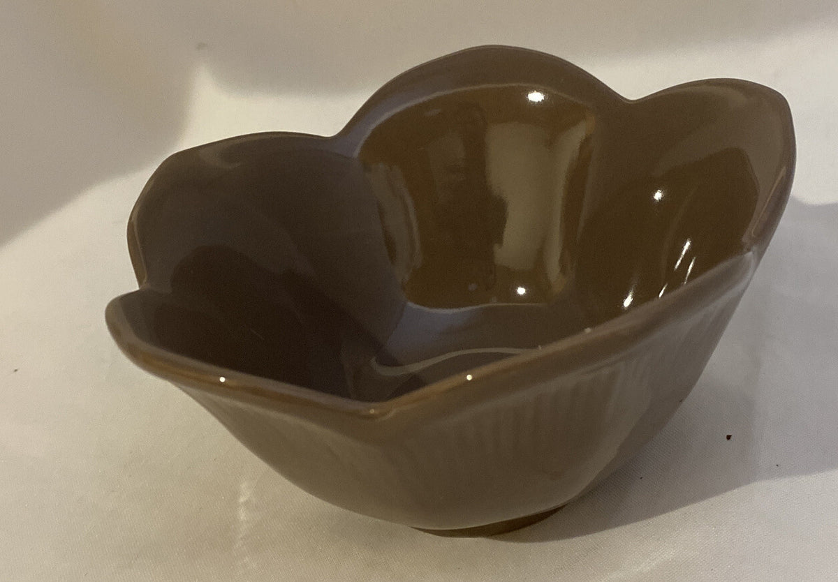 Pier 1 Imports "LOTUS" 4- All Purpose Bowl Scalloped Fruit Ice Cream Soup Cereal