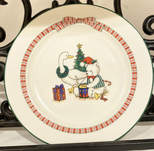 Vintage Holiday Memories Anchor Dinnerware 7-Salad Plates Christmas Bear