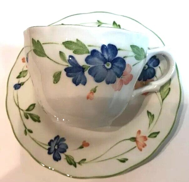 Nikko BORDEAUX 4-Cups 4 Saucers Provincial Designs Japan Blue Orange Flowers