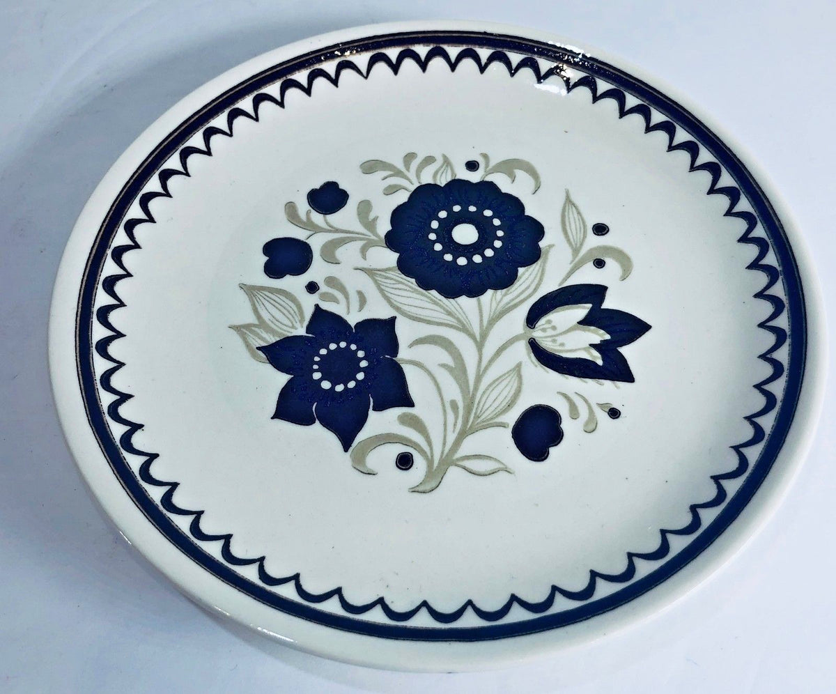 Vintage Jeannette Royal China NUTMEG Ironstone Dinnerware Ovenproof USA Floral