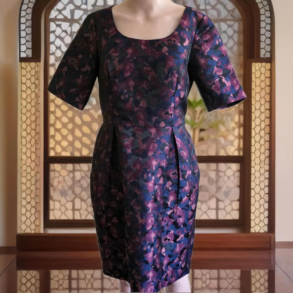 Moonsoon Knee-High Fitted Semi-Formal, Abstract Dress Size 8