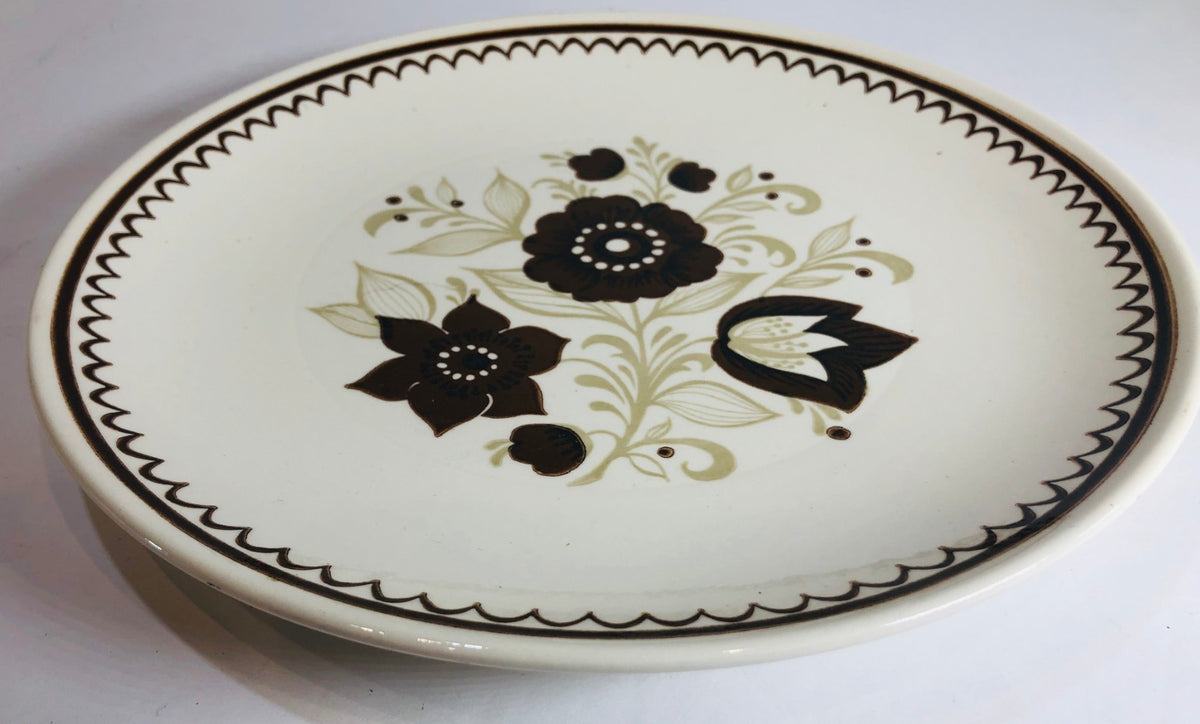 Vintage Jeannette Royal China NUTMEG Ironstone Dinnerware Ovenproof USA Floral