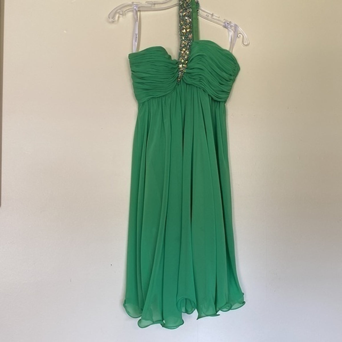 Tony Bowls Mon Cheri Bridals Beads Sequins Sz. 4 Mini Dress Lime Green
