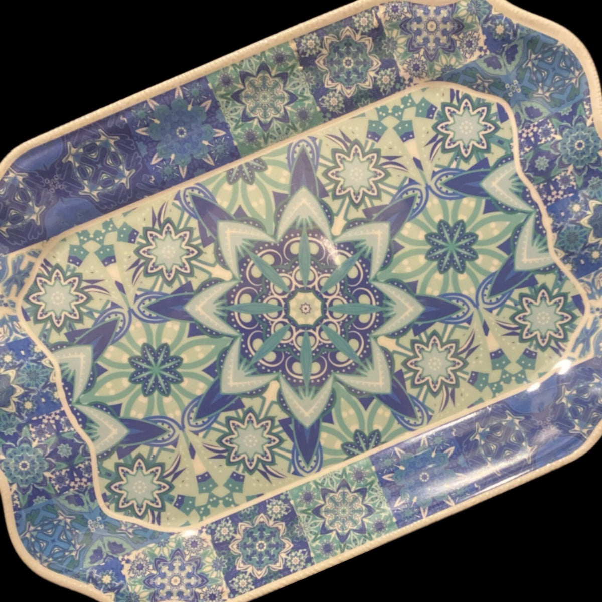 Baci Milano Melamine Serving Tray Medallion Blue Tile Scalloped White Border