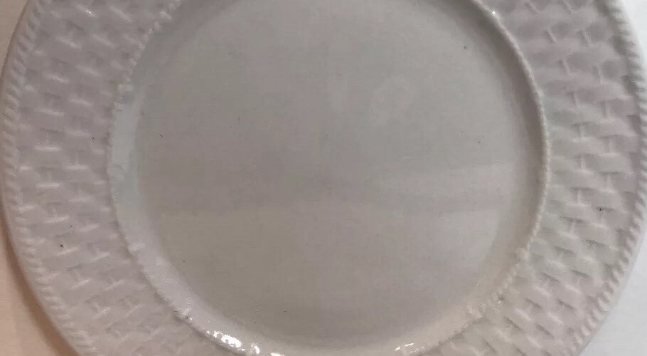 Oneida Wicker Set of 4 Salad Plates White Basketweave Stoneware
