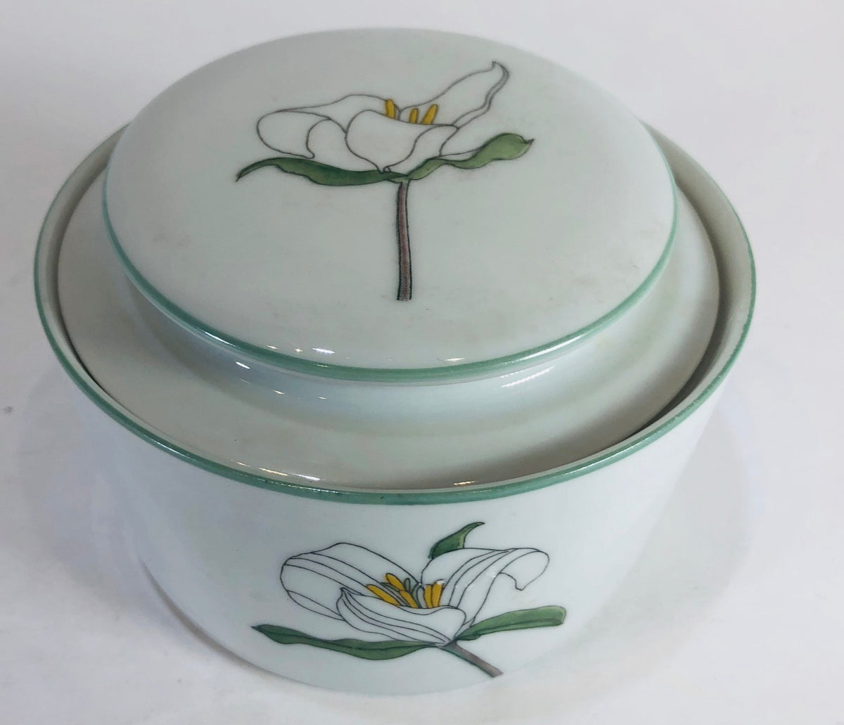 Block Spal "TRILLIUM" Watercolors, Goertzen, Flowers Dinnerware Collection 