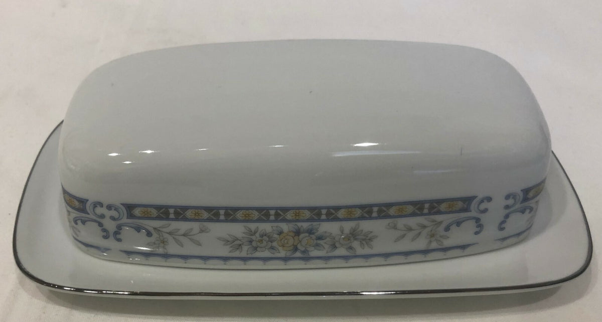 The Sakurai GARDEN Japan Fine Porcelain China Designer Collection Dinnerware