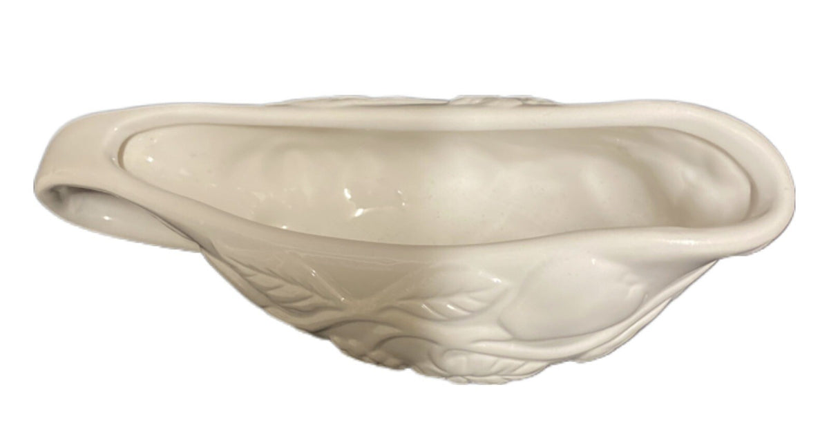 Vintage Oneida Gravy Boat & Underplate ChATEAU HARVEST White Embossed Fruits