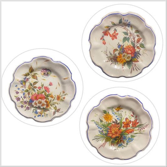 6-Italy Scalloped Dinner Plates Melamine Flowers Blue Trim Crackled Wall Hanging