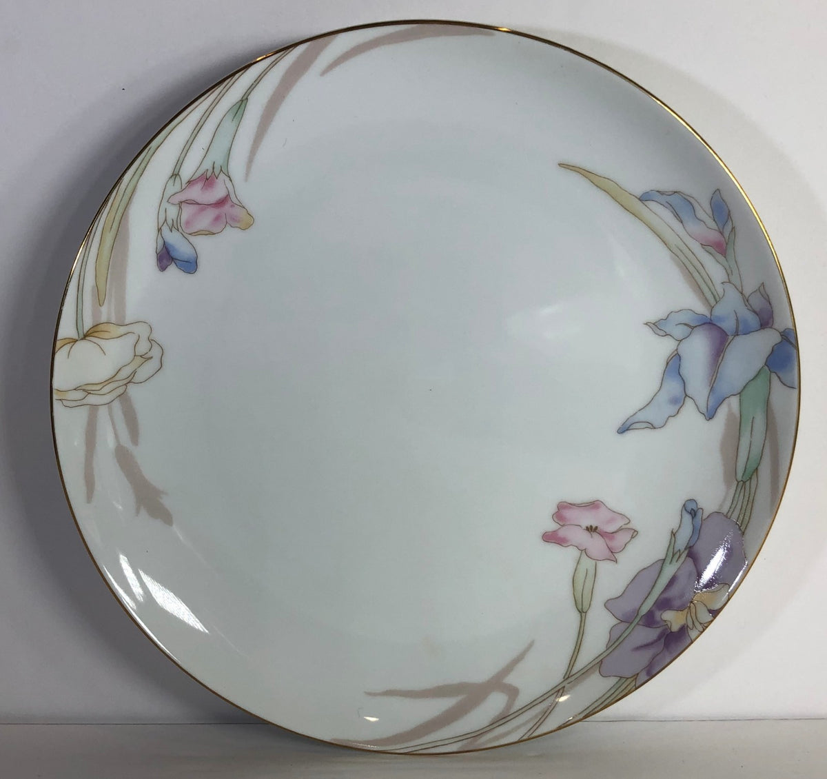 Mikasa GABRIELE Fine China Japan L9561 Iris Flower Gold Trim White Dinnerware