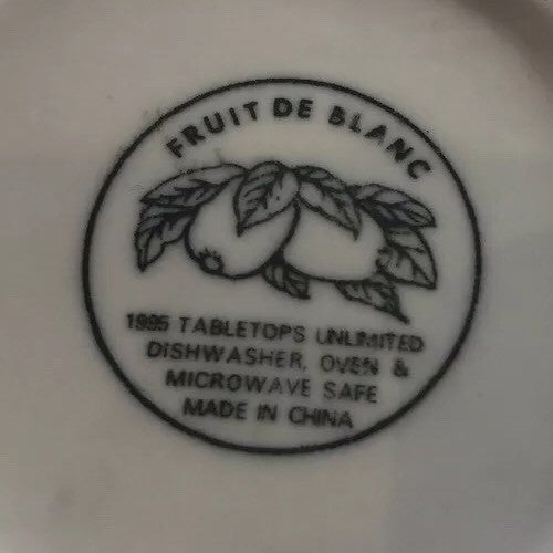 Tabletops Unlimited Fruit de Blanc Embossed Cups & Saucers Set of 4 (1995)