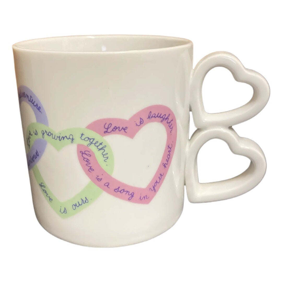 AVON Ceramic Coffee Mug Linked Hearts Sweet Sentiments Love Is Rainbows-Valentin