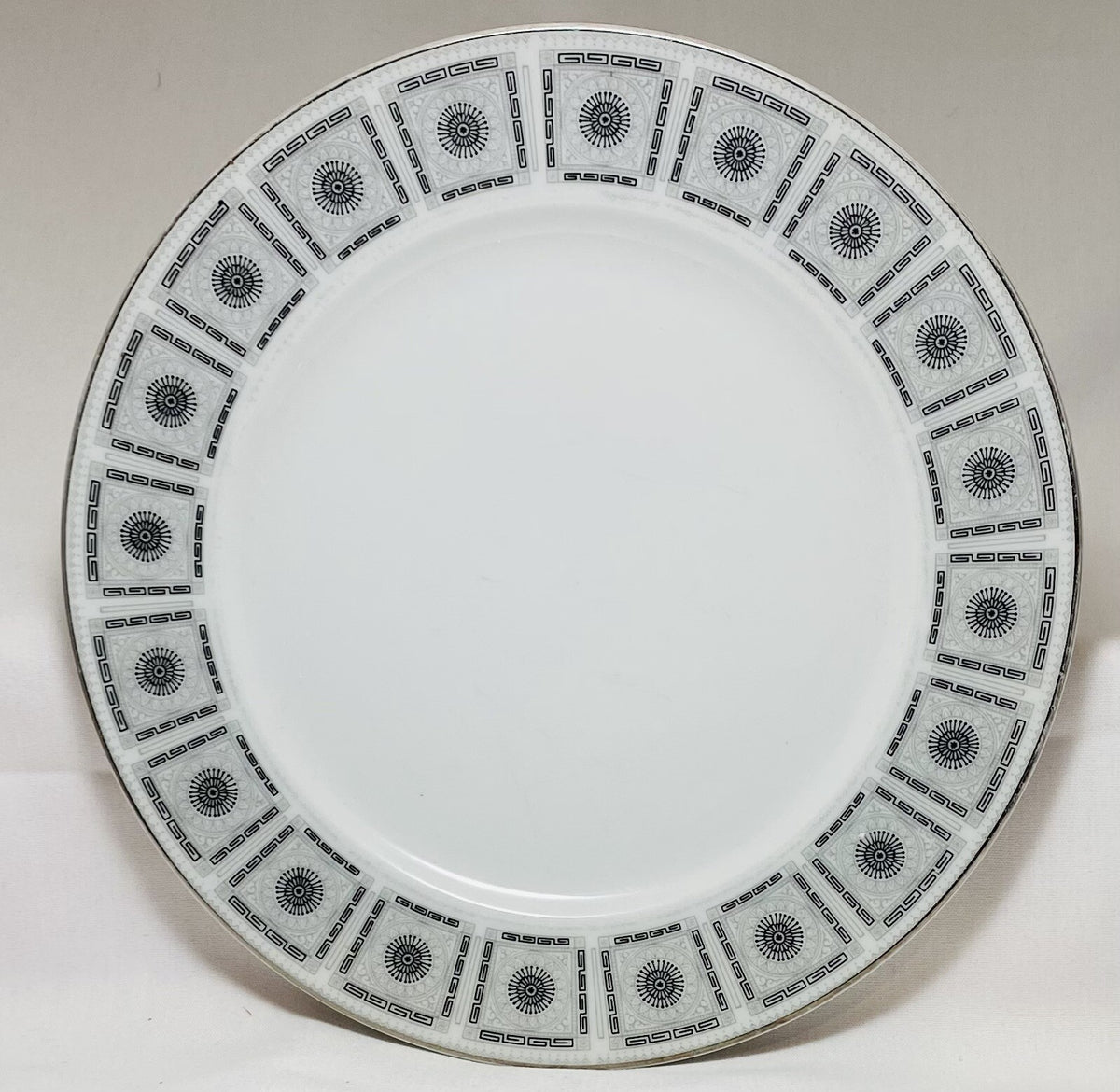 Vintage & Rare Norleans "APOLLO" Fine China Geometric Design Dinner Plate 101/2"