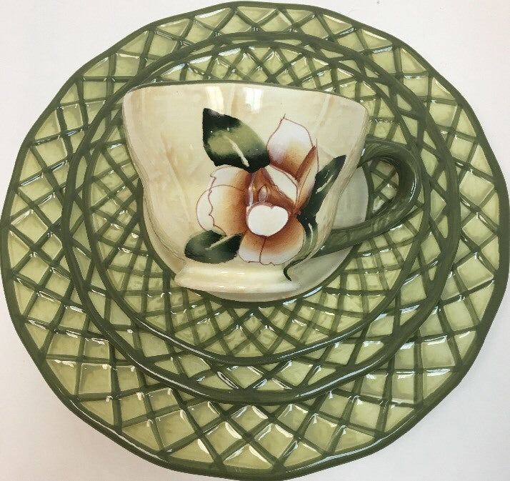Lynns Earthenware 14 Piece EMMA'S GARDEN Green Lattice Dinner Salad Cup Saucer