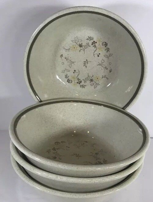 Royal Doulton UPLANDS S1026 (Oven Safe) England Lambethware Stoneware Collection