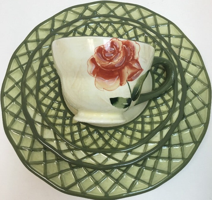 Lynns Earthenware 14 Piece EMMA'S GARDEN Green Lattice Dinner Salad Cup Saucer