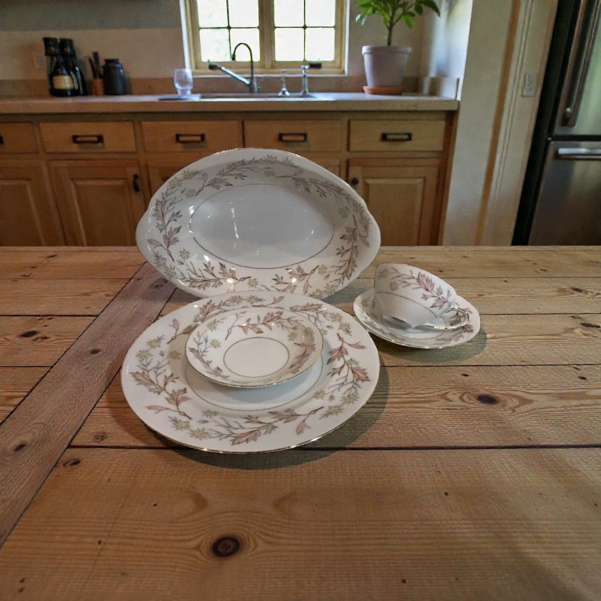 Harmony House Woodhue Fine China 16 Piece Set & 1 Oval Serving Bowl Japan