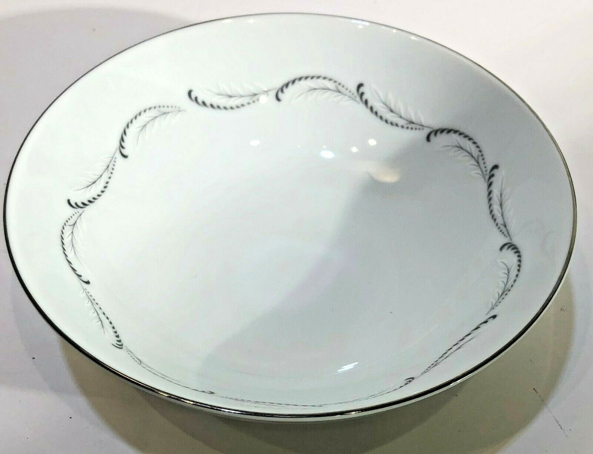 Mikasa ODETTE Fine China Dinnerware Collection Japan 5718
