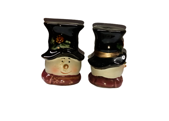 Vintage Ceramic Pottery Snowman Heads Salt and Pepper Shakers 3”H x 2”D
