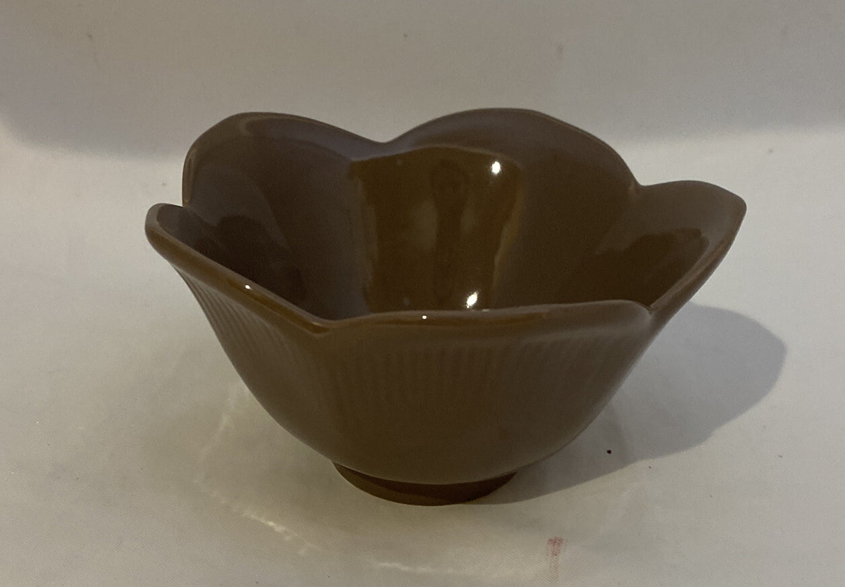 Pier 1 Imports "LOTUS" 4- All Purpose Bowl Scalloped Fruit Ice Cream Soup Cereal