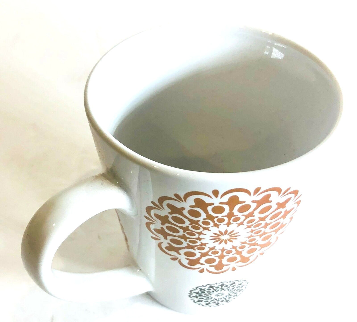Set of 2 Modern Gourmet Foods Snowflakes Stoneware Coffee Tea Mugs Cups