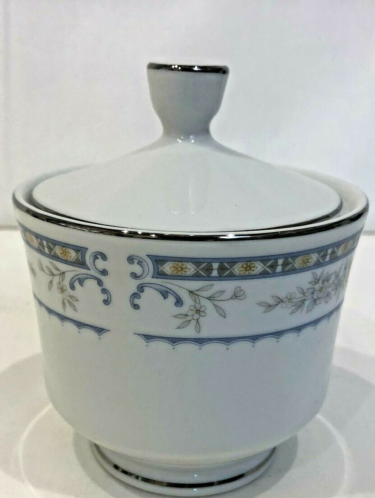 The Sakurai GARDEN Japan Fine Porcelain China Designer Collection Dinnerware