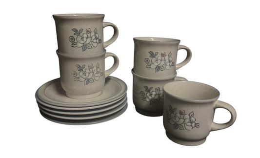 Set of 5 Chantilly Fleur de Lune Stoneware Cups & Saucers Japan Floral
