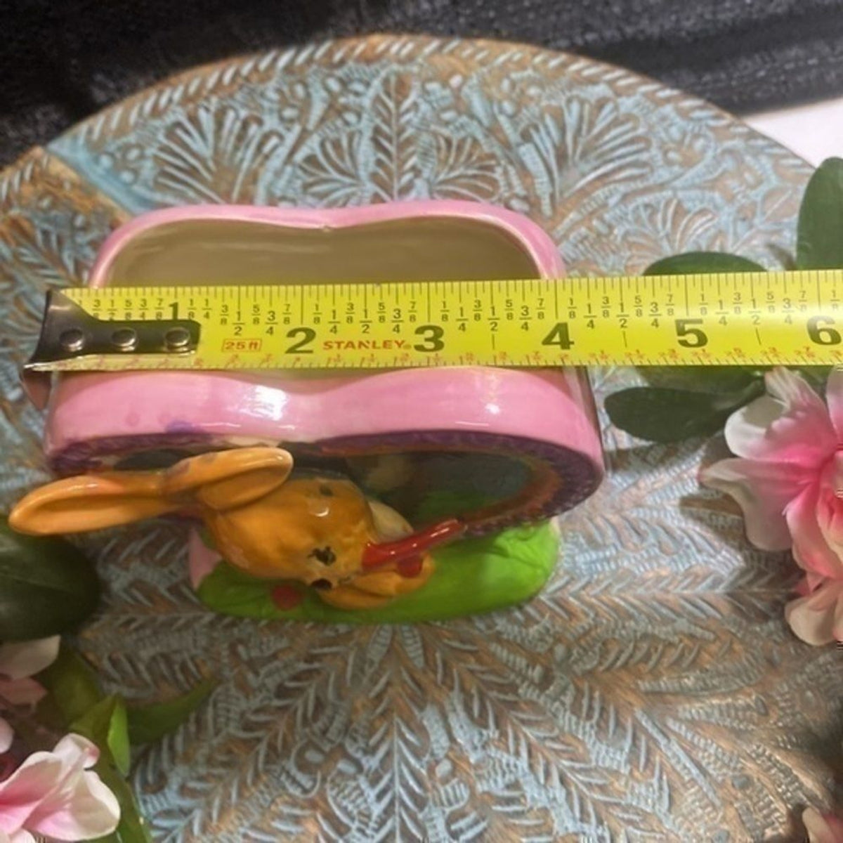 Hand Painted Flower Floral Vase 3D Bunny Holding Red Heart # 6322