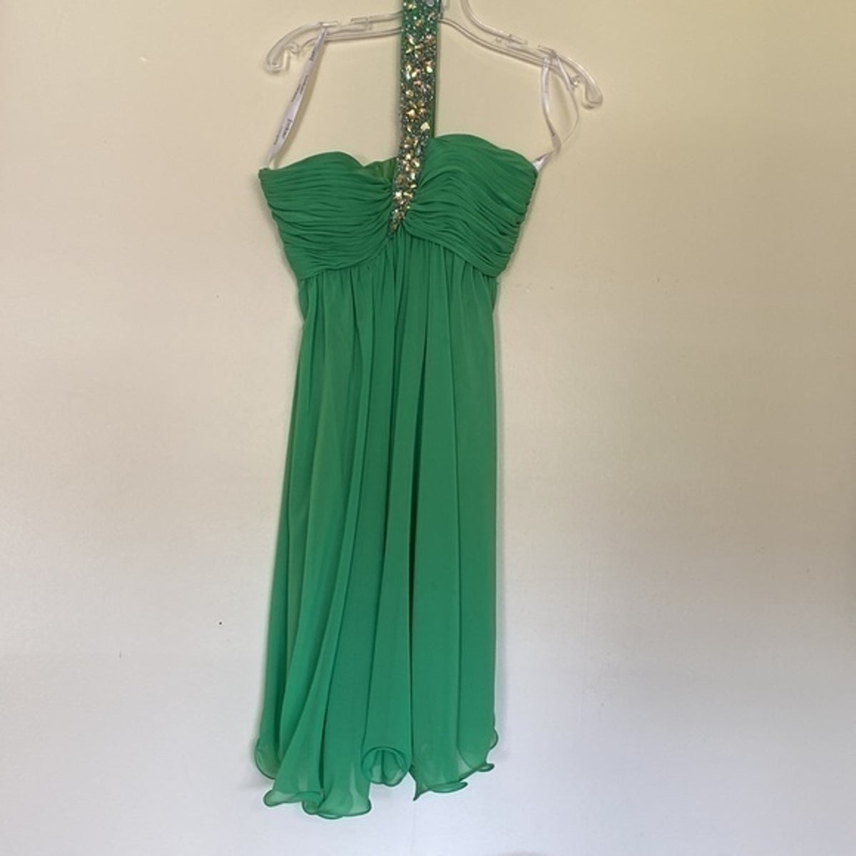 Tony Bowls Mon Cheri Bridals Beads Sequins Sz. 4 Mini Dress Lime Green