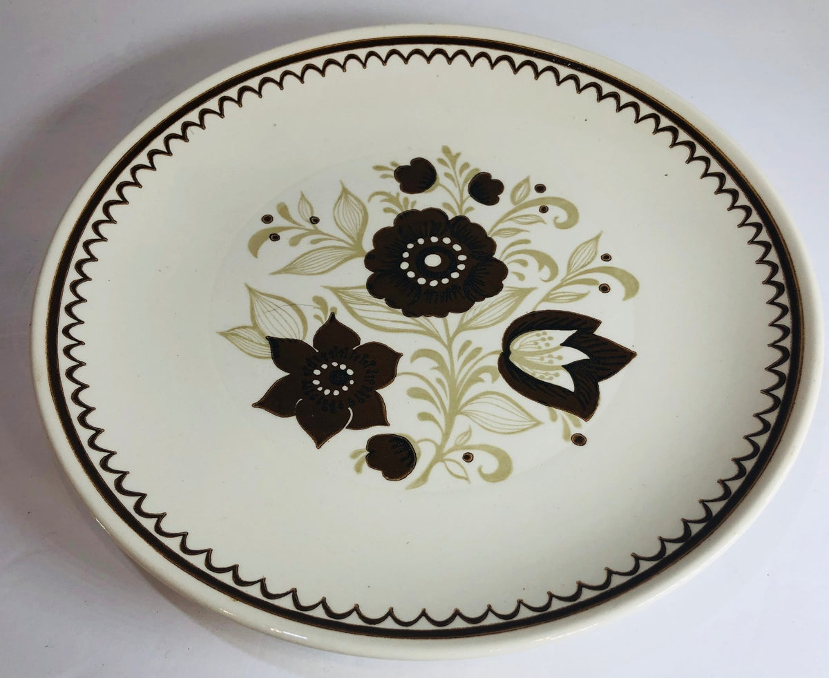 Vintage Jeannette Royal China NUTMEG Ironstone Dinnerware Ovenproof USA Floral