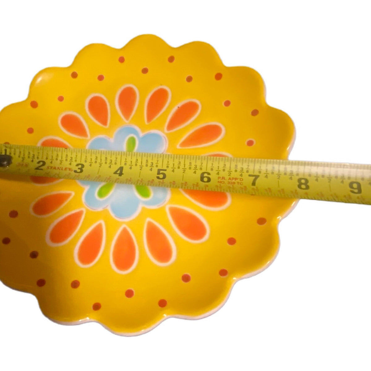 LAURIE GATES  3-Salad Plates Melamine Scalloped Flower Shaped Dessert Dish