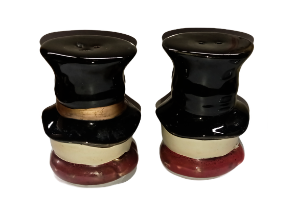 Vintage Ceramic Pottery Snowman Heads Salt and Pepper Shakers 3”H x 2”D