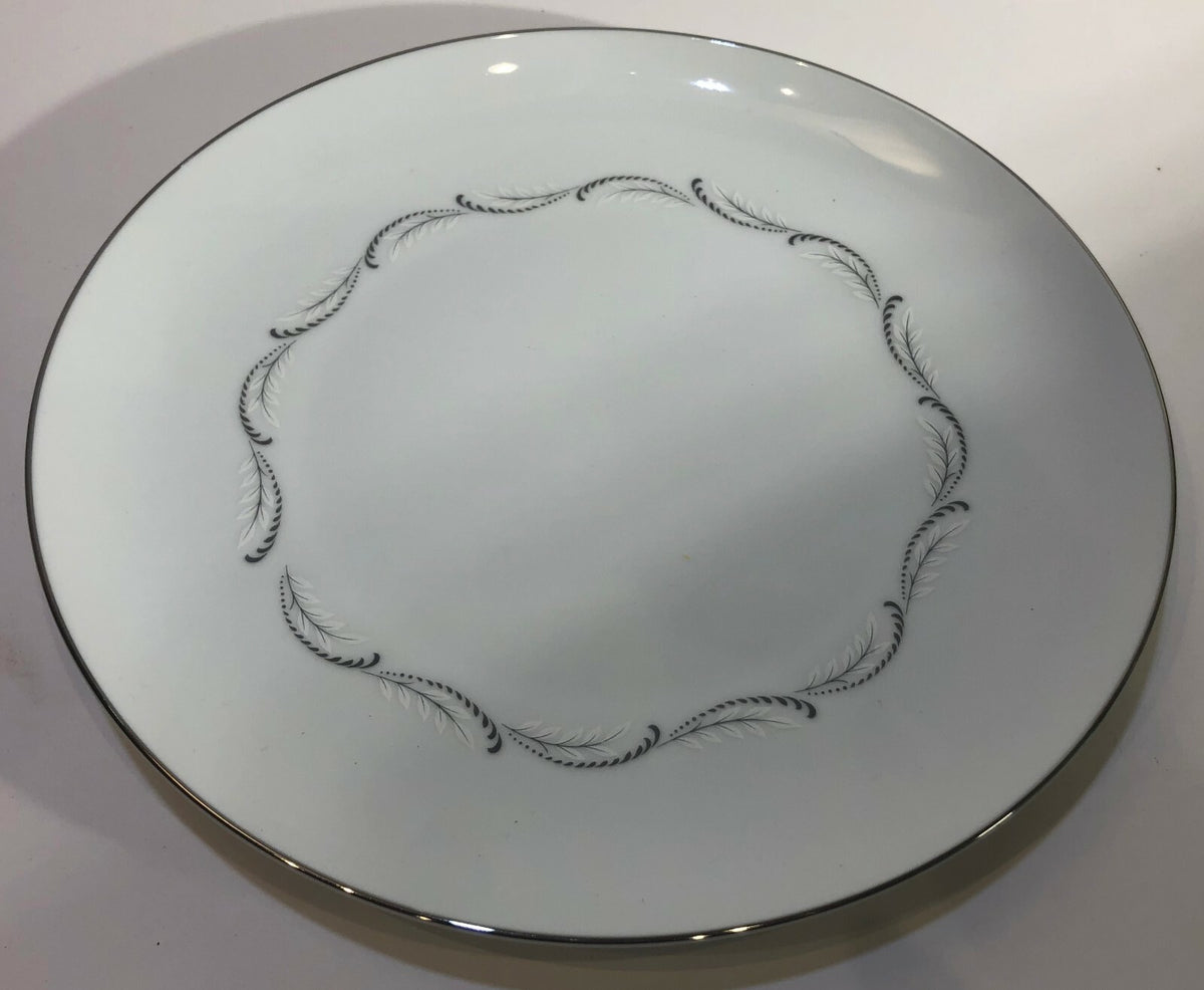 Mikasa ODETTE Fine China Dinnerware Collection Japan 5718