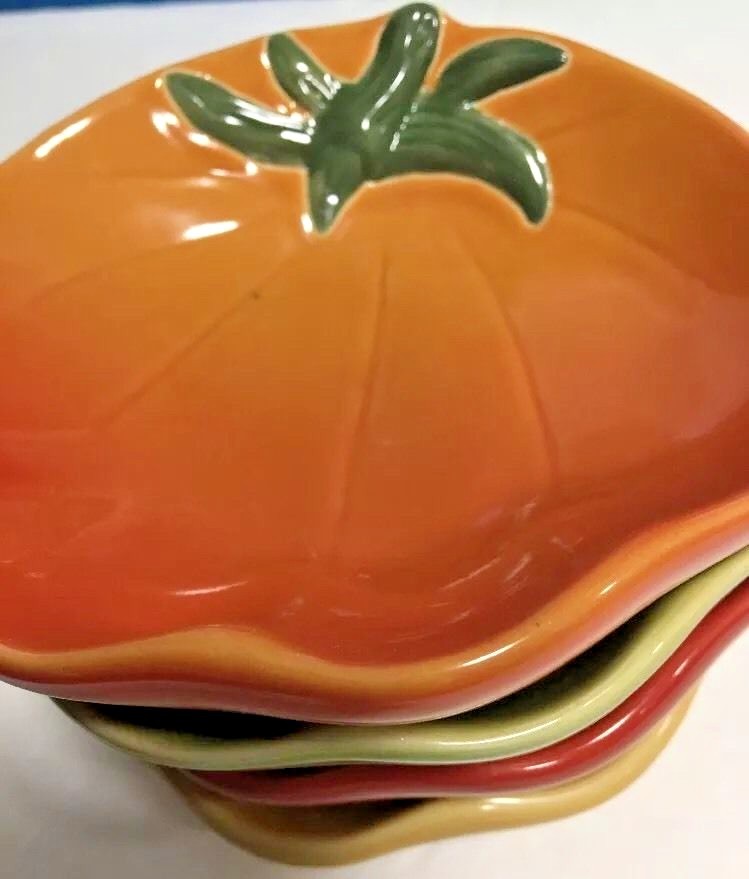 Williams Sonoma 4-Serving Dishes Tomato Shaped Dipping Condiment  Appetizer Set