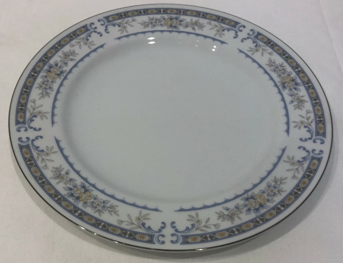 The Sakurai GARDEN Japan Fine Porcelain China Designer Collection Dinnerware