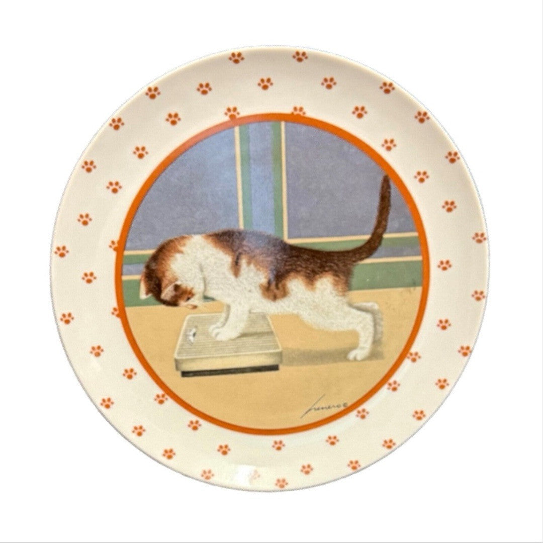 Vintage Lowell Herrero Plate VANDOR Cat on Scale 1989 Japan Kitten Collection