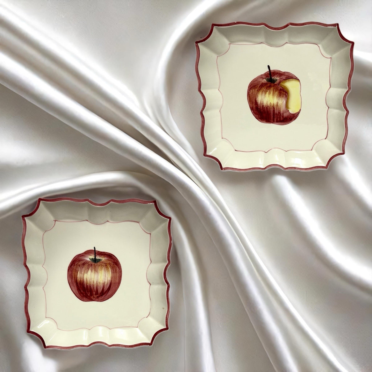 VIETRI 2-Plates Italy HandPainted DISAPPEARING APPLE Square Scalloped Wall Décor